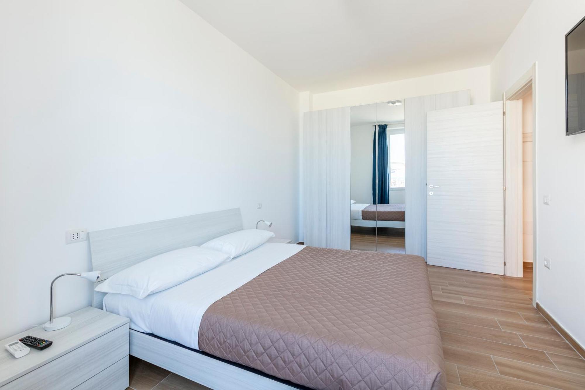 Residence Torvaianica Eksteriør billede