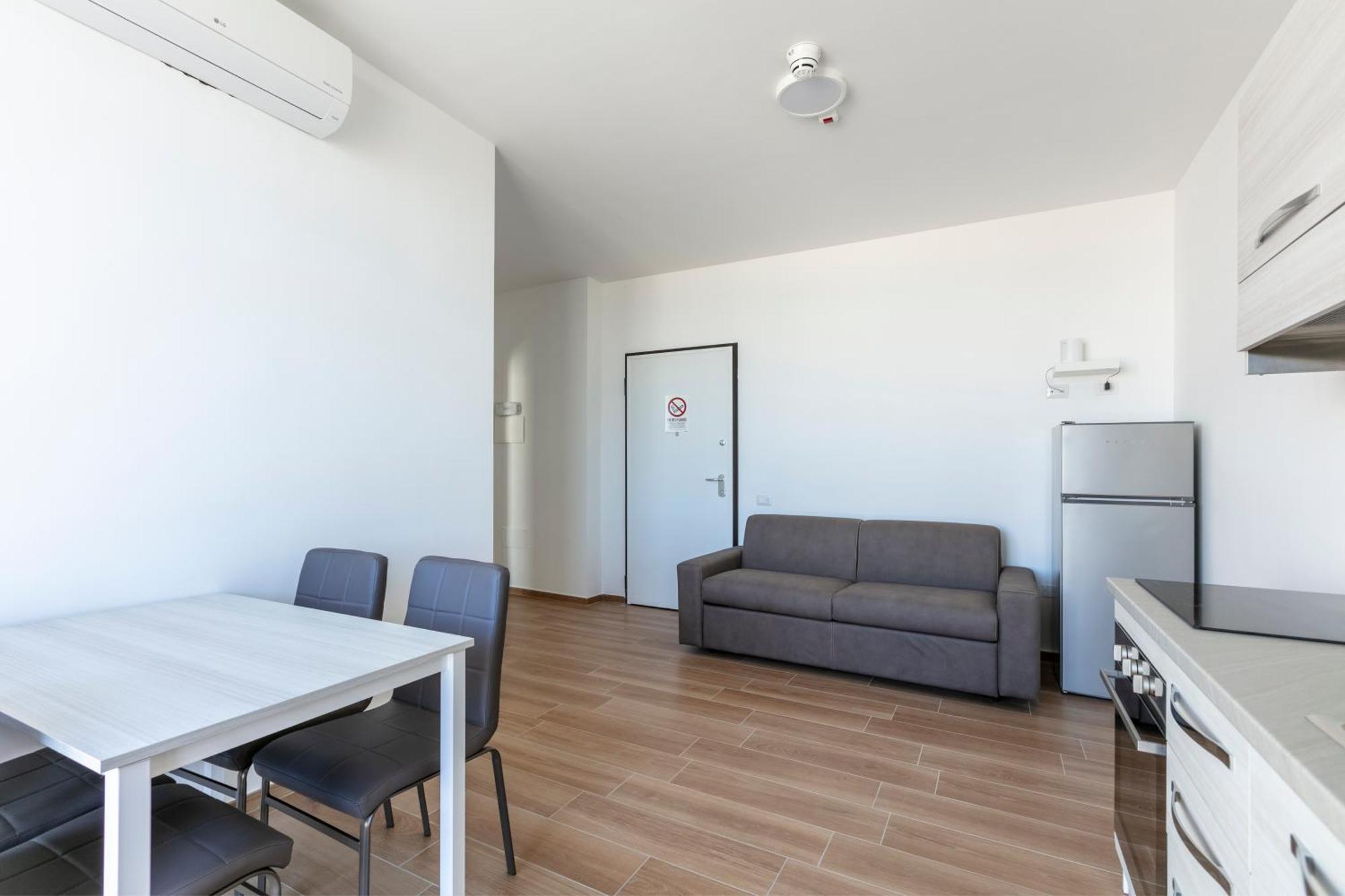 Residence Torvaianica Eksteriør billede